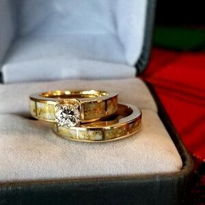 Elegant Gold And Natural Diamond Ring